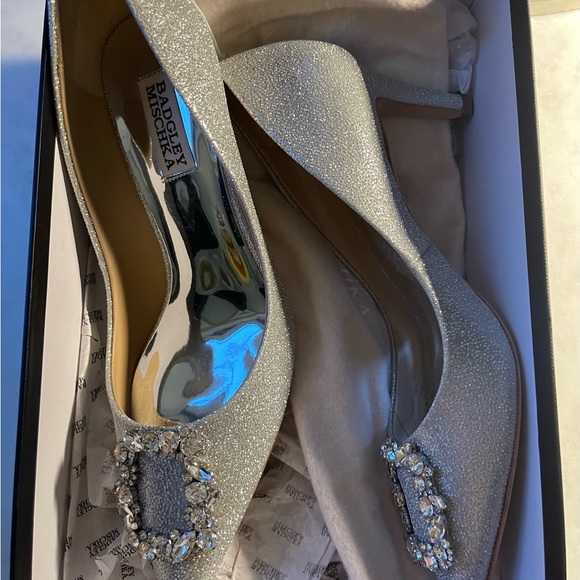 Badgley Mischka ideal wedding style shoes for bride, mother of bride. - Picture 5 of 10